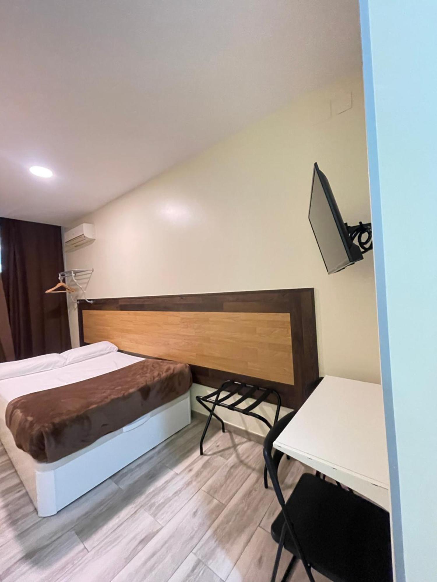 Hostal Oliver Madri Exterior foto