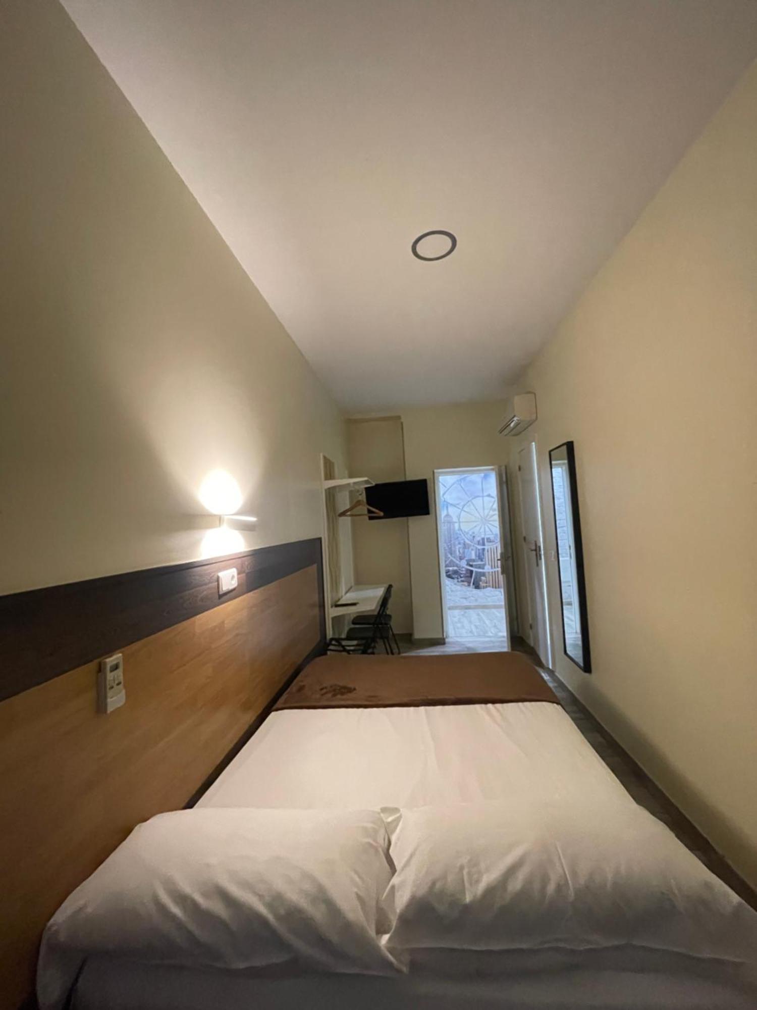 Hostal Oliver Madri Exterior foto