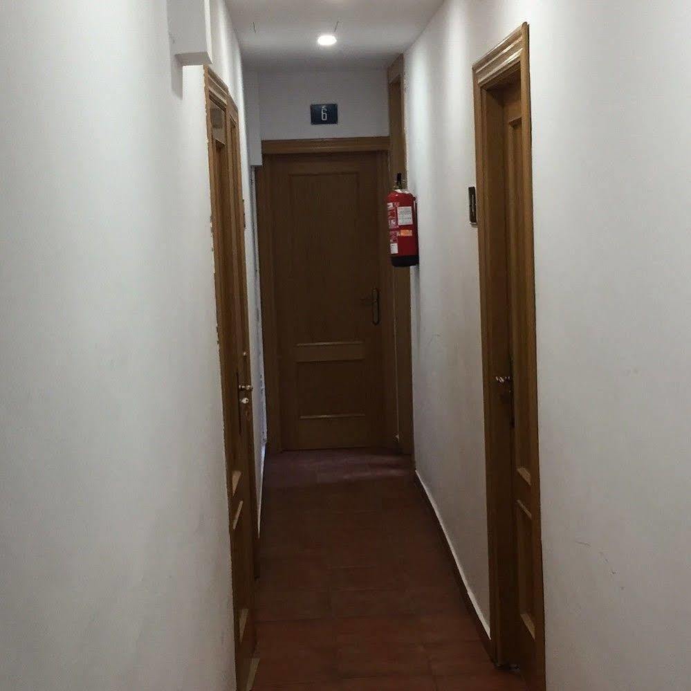 Hostal Oliver Madri Exterior foto